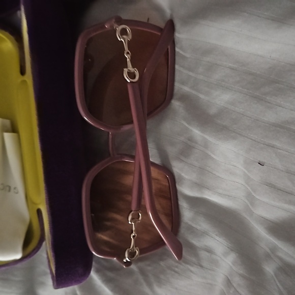 Gucci Pink sunglasses - Picture 7 of 8